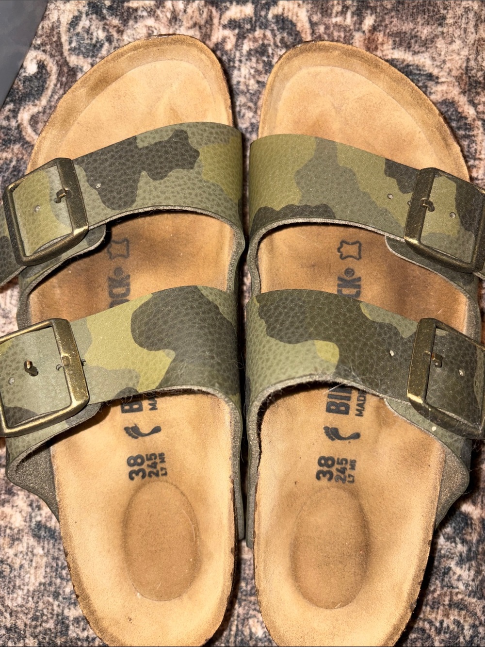 Birkenstock Olive Camo Arizona sandals - 38